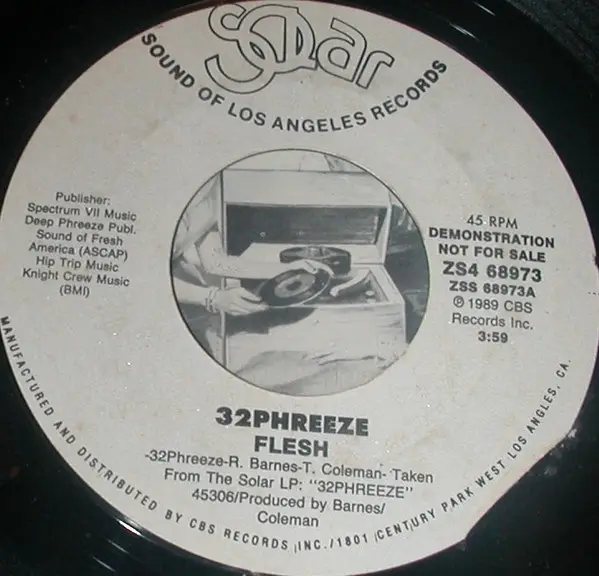 32 PHREEZE - Flesh - Disque 45T x 1