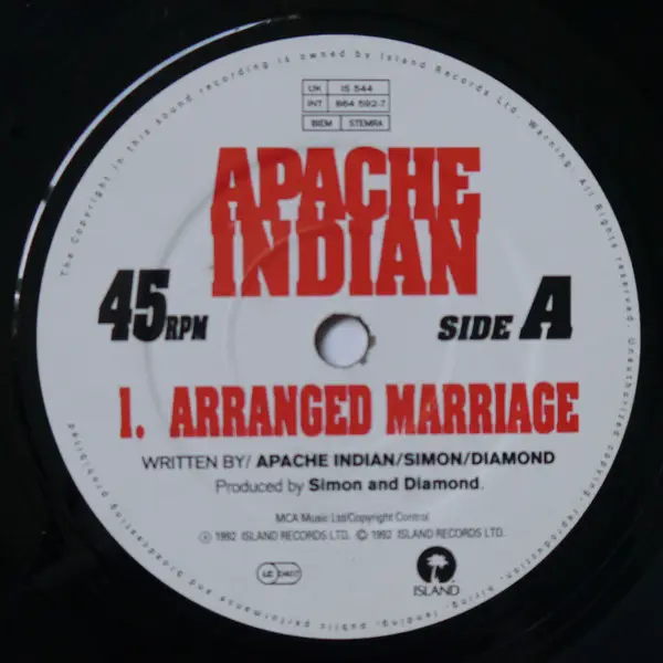 APACHE INDIAN - Arranged Marriage - Disque 45T x 1