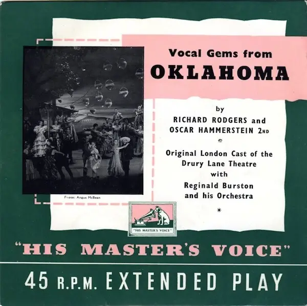 RICHARD RODGERS AND OSCAR HAMMERSTEIN II - REGINALD BURSTON AND HIS ORCHESTRA - Vocal Gems From Oklahoma - Disque 45T x 1