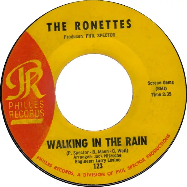 THE RONETTES - Walking In The Rain / How Does It Feel? - Disque 45T x 1