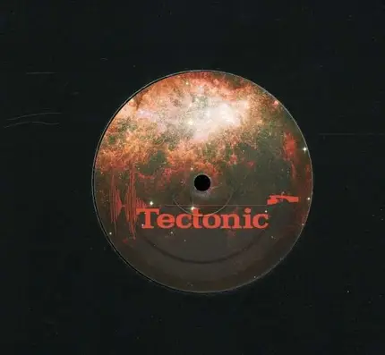 2562 - LOVE IN OUTER SPACE / THIRD WAVE