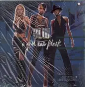 3LW - A Girl Can Mack