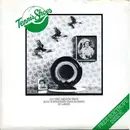 7inch Vinyl Single - Tennis Shoes - (Do The) Medium Wave