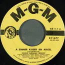 7inch Vinyl Single - The George Shearing Quintet - A Sinner Kissed An Angel / Mood For Milt