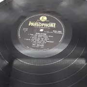 LP - The Hollies - Evolution - Singapore Press