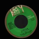 7inch Vinyl Single - The Harry Simeone Chorale - The Little Drummer Boy / Holy Night - no cover