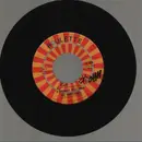 7inch Vinyl Single - The Heartbeats - A Thousand Miles Away