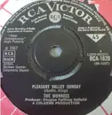 7inch Vinyl Single - The Monkees - Pleasant Valley Sunday / Words