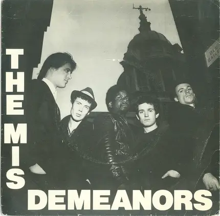 The Misdemeanors - She Doesn't Love You Anymore