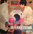 7inch Vinyl Single - The Royal Guardsmen - Snoopy Vs. The Red Baron / I Needed You