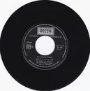 7inch Vinyl Single - The Rolling Stones - Jumpin' Jack Flash / Child Of The Moon - Jukebox