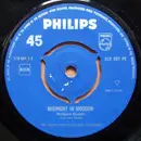 7inch Vinyl Single - The Rivertown Dixieland Jazzband - Midnight In Moscow / Clarinet Shuffle