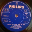 7inch Vinyl Single - The Walker Brothers - The Sun Ain't Gonna Shine Any More - Solid Centre