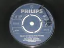 7inch Vinyl Single - The Walker Brothers - The Sun Ain't Gonna Shine Any More - 4-Prong Knockout Centre