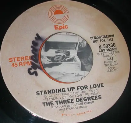 The Three Degrees - Standing Up for Love