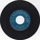 7inch Vinyl Single - The Three Suns - March Of The Cards / The Syncopated Clock