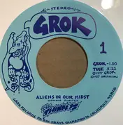 7inch Vinyl Single - The Twinkeyz - Aliens In Our Midst / One Thousand Reasons - Lyrics insert