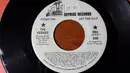 7inch Vinyl Single - The Vogues - Theme (The Good Old Songs)