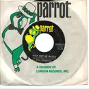 7inch Vinyl Single - The Zombies - Just Out Of Reach - Company sleeve