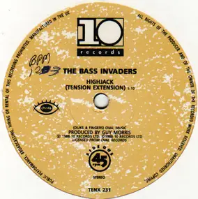 Bass Invaders - Highjack