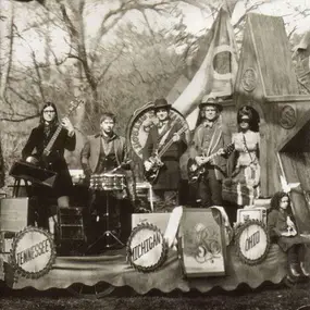 The Raconteurs - Consolers of the Lonely