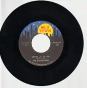 The Royaltones - Never Let Me Go / Crazy Love