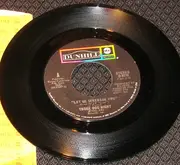 7'' - Three Dog Night - Let Me Serenade You