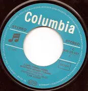 7inch Vinyl Single - Tom Astor - Komm, Komm, Momm, Mädchen Meiner Träume (Song Sung Blue) - signed