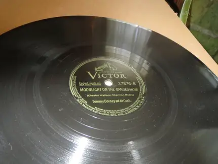 Tommy Dorsey And His Orchestra - Snootie Little Cutie / Moonlight On The Ganges