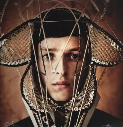 Totally Enormous Extinct Dinosaurs - Trouble