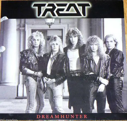 Treat - Dreamhunter -Coloured-