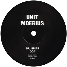 Unit Moebius - Untitled