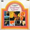 LP-Box - Petula Clark / Sandie Shaw / Status Quo a.o. - Max Bygraves presents Wonderland of Sound - Hardcoverbox + insert