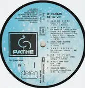 LP - Adamo / Gilbert Becaud / a.o. - Le Cadeau De La Vie