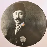 LP-Box - Udi Neşet Bey / Selanikli Apti Efendi / Ağyazar Efendi a.o. - To Scratch Your Heart: Early Recordings From Istanbul - Slipcase + Booklet