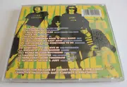 CD - Rob Zombie, Green Day, a.o. - We're A Happy Family - A Tribute To Ramones