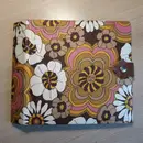 Vinyl Storage - Vintage Schallplattenalbum - in braun, mit gelb-rosa-weißem Blumenmuster, für 10 Singles