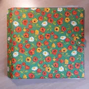 Vinyl Storage - Vintage Schallplattenalbum - in grünem Stoff, mit buntem Blumendesign, für 16 LPs