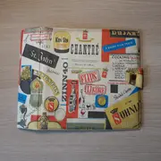 Vinyl Storage - Vintage Schallplattenalbum - weiß, im Spirituosen-Collagen-Design, für 22 Singles