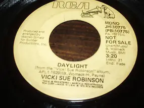 Vicki Sue Robinson - Daylight