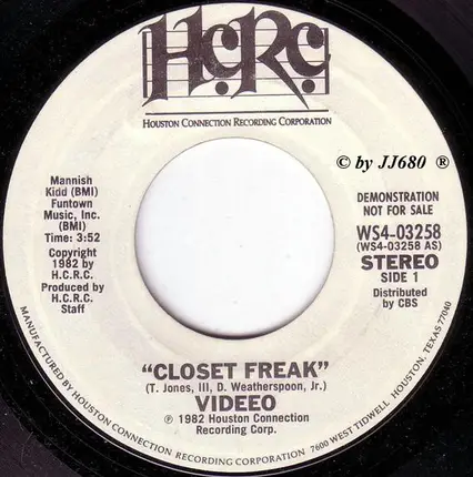 Videeo - Closet Freak