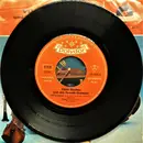 7inch Vinyl Single - Viktor Reschke Und Sein Fernseh-Orchester - Sahara-Marsch