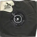 7inch Vinyl Single - Vikki Carr - There Goes My Heart / Cuando Calienta El Sol