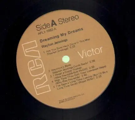 Waylon Jennings - Dreaming My Dreams