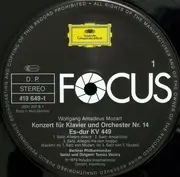 LP - Wolfgang Amadeus Mozart • Berliner Philharmoniker • Tamás Vásáry - Klavierkonzerte Nr. 14 & 26 »Krönungskonzert«