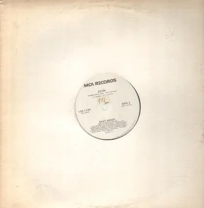 Zoom - Sexy Sassy
