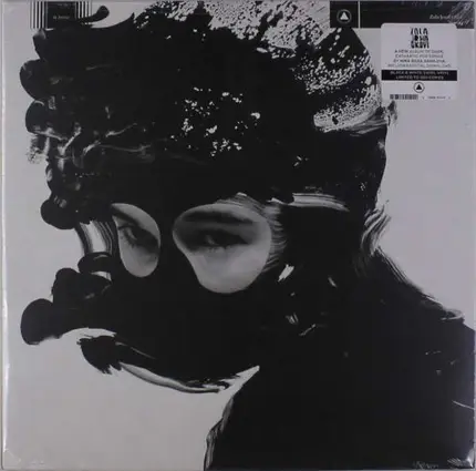 Zola Jesus - Okovi