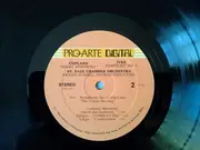 LP - Aaron Copland / Charles Ives - Short Symphony / Symphony No. 3. (Dennis Russell Davies)