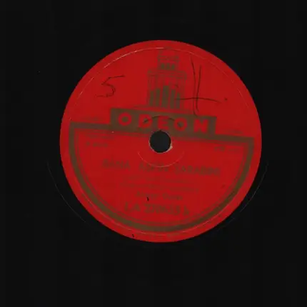 Ahmet Üstün - Kaçma Sevgilim / Bana Aşkın Şarabını