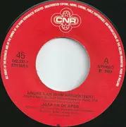 7inch Vinyl Single - André van Duin Presenteert: Jaap Aap En De Apen - Mijn Naam Is Jaap / De Groetjes Van Ruud
